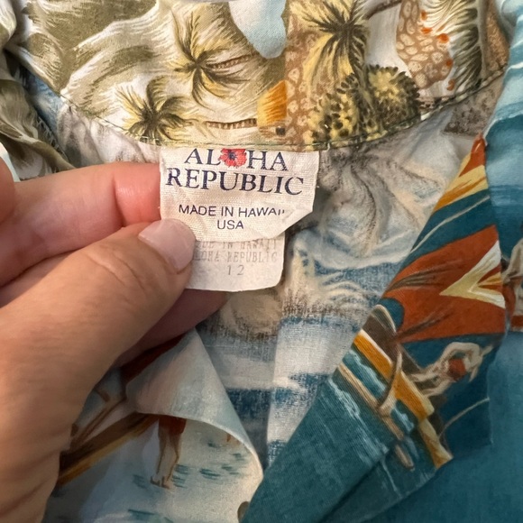 Vintage Aloha Republic Hawaiian Shirt - Made in Hawaii - Size L - Picture 3 of 4